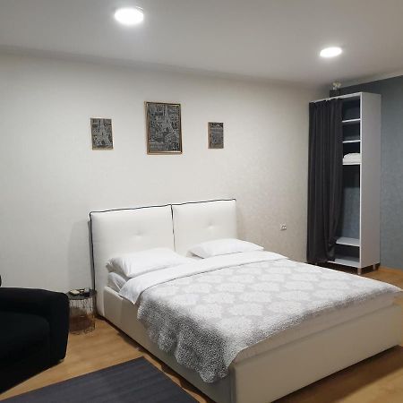 Studio In The Center Apartment Chisinau Exterior photo