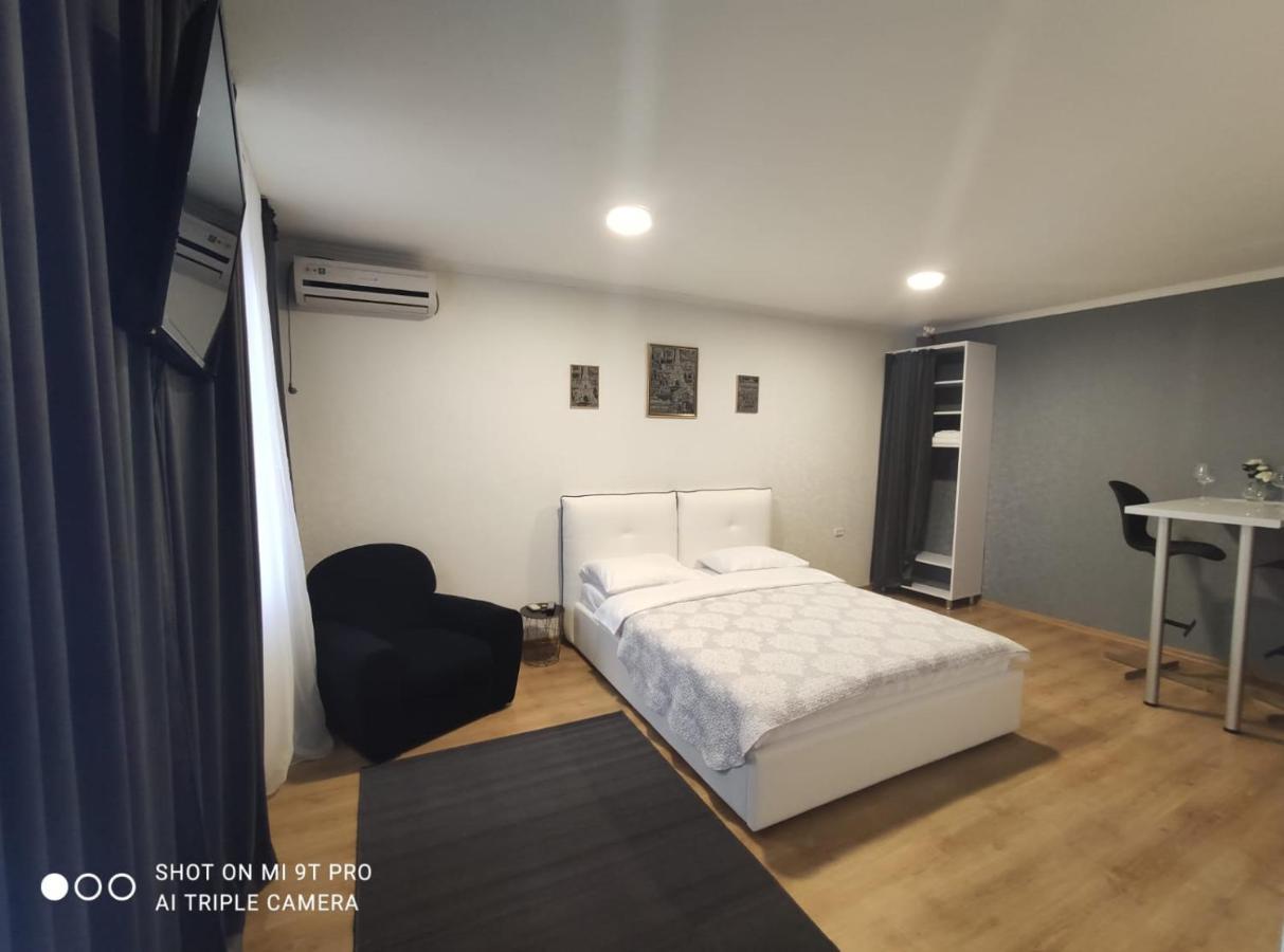 Studio In The Center Apartment Chisinau Exterior photo