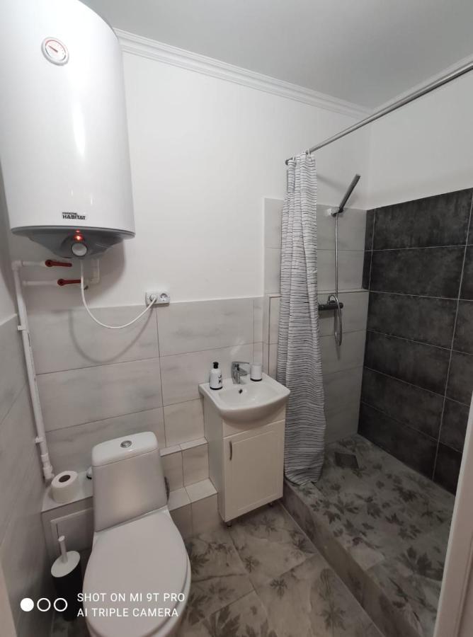 Studio In The Center Apartment Chisinau Exterior photo